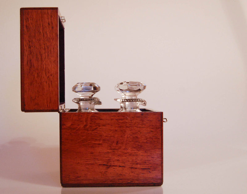 Late Victorian Oak Decanter Box by Leuchars