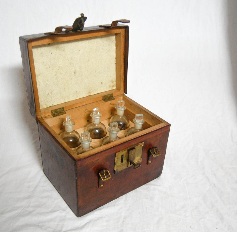Victorian Military Campaign Ammunition Chemistry Set with Royal Laboratory stamps for 1882 - Royal Arsenal