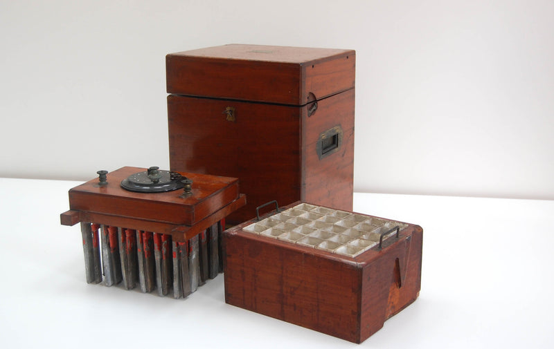 Mid Victorian Wet Cell Electrotherapy Machine by John Weiss & Son London