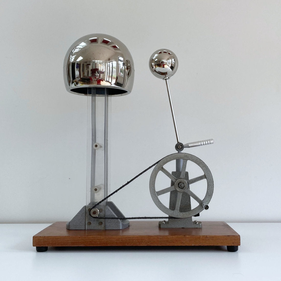 Vandergrift Generator Mid Twentieth Century Demonstration Van Der Graaff Generator by Philip ...